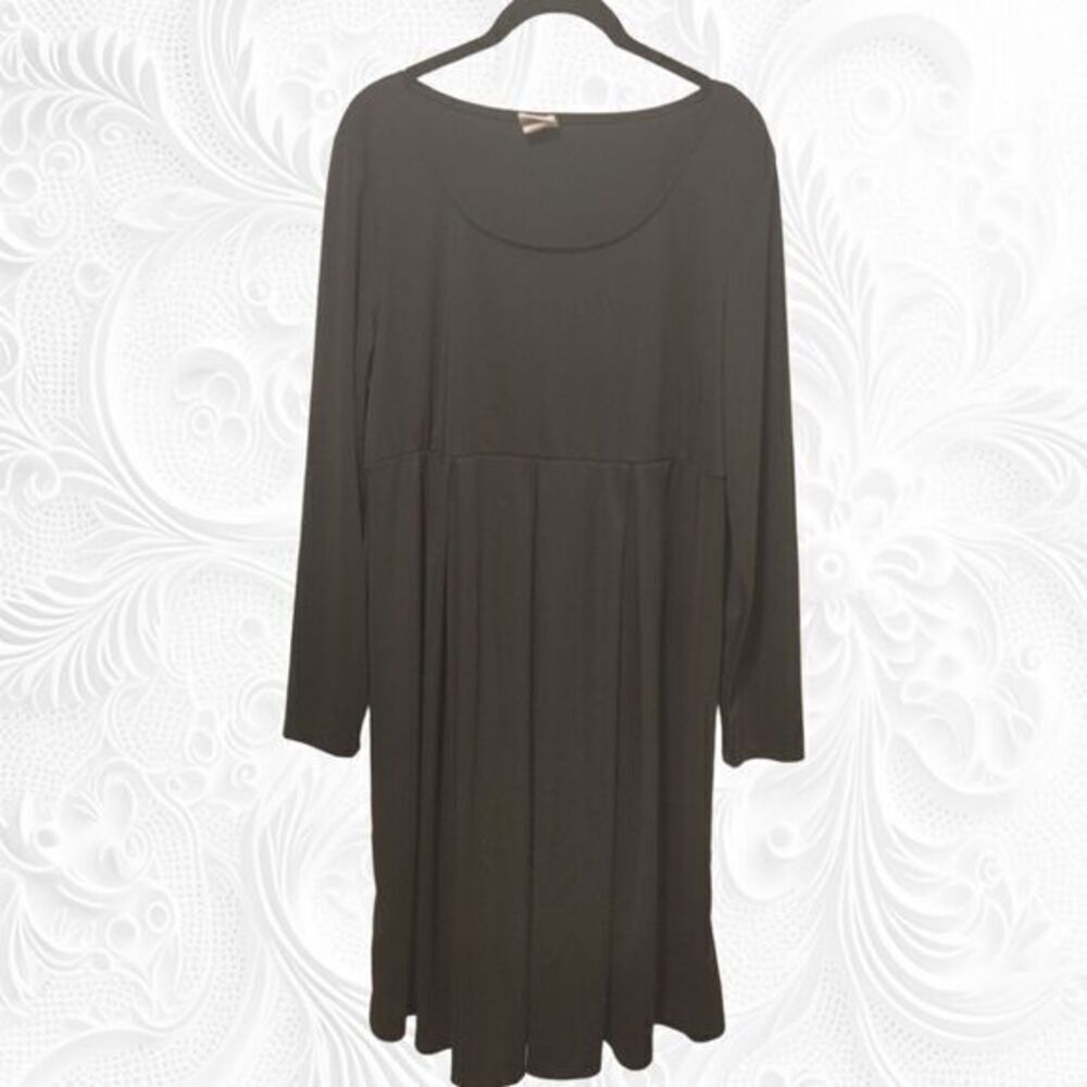 TAKE NINE Maternity Rounded Neckline Empire Waist Pleated Skirt Long Sleeve Midi